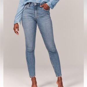 Abercrombie & Fitch Curve Love Skinny Jean Medium Wash